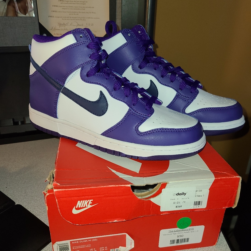 Nike Dunk Hi Psychic purple